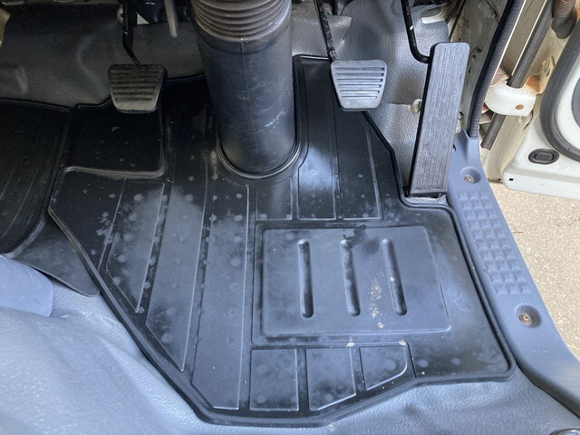 いすゞエルフアルミバン小型（2t・3t）[写真37]