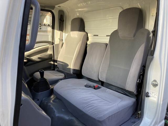 いすゞエルフアルミバン小型（2t・3t）[写真38]