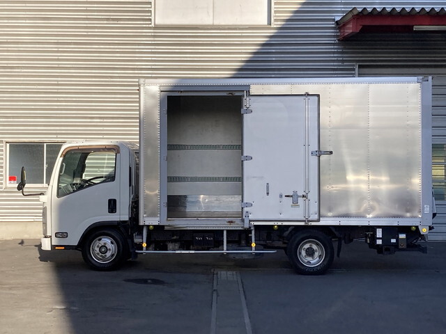 いすゞエルフアルミバン小型（2t・3t）[写真04]