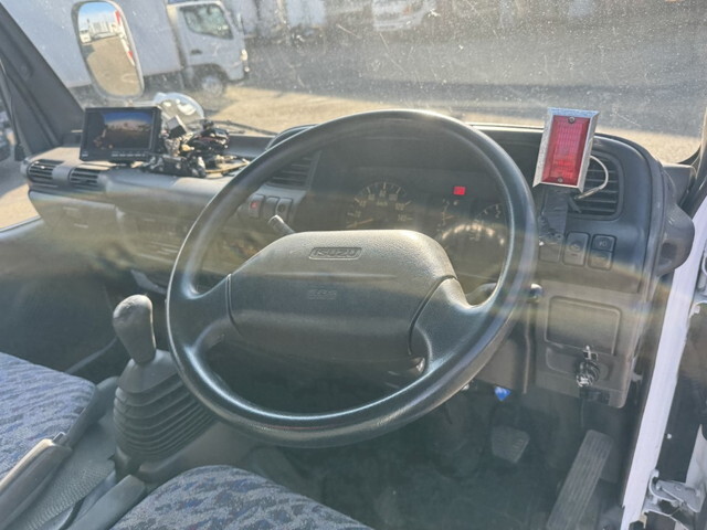 いすゞエルフレッカー車小型（2t・3t）[写真18]