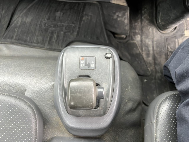 いすゞフォワードクレーン4段中型（4t）[写真34]