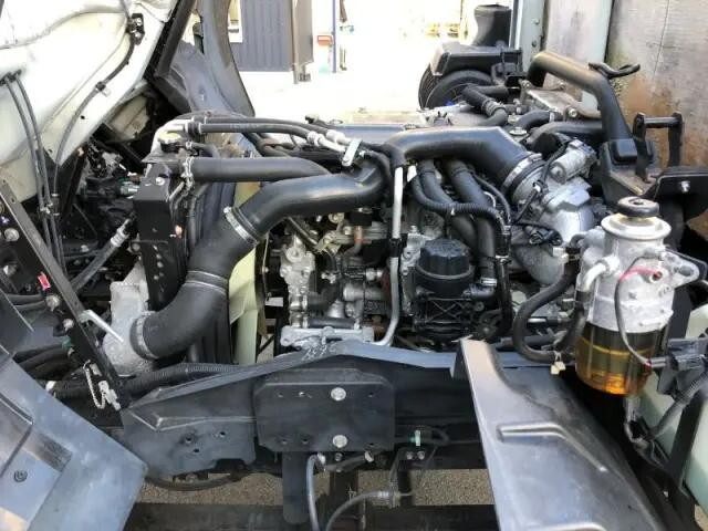 いすゞフォワード平ボディ中型（4t）[写真15]