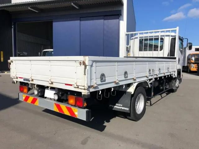 いすゞフォワード平ボディ中型（4t）[写真04]