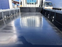 いすゞフォワード平ボディ中型（4t）[写真08]