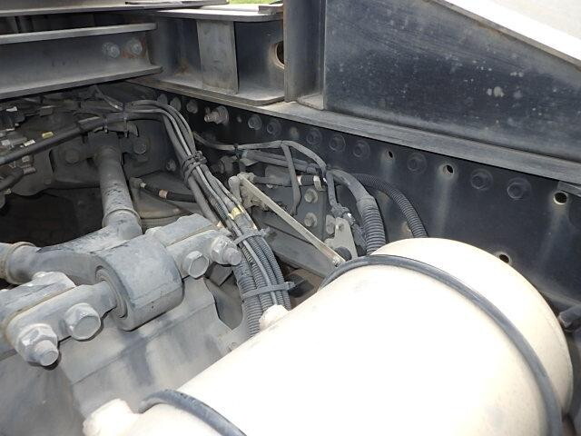 日野プロフィアトレーラーヘッド（トラクターヘッド）大型（10t）[写真15]