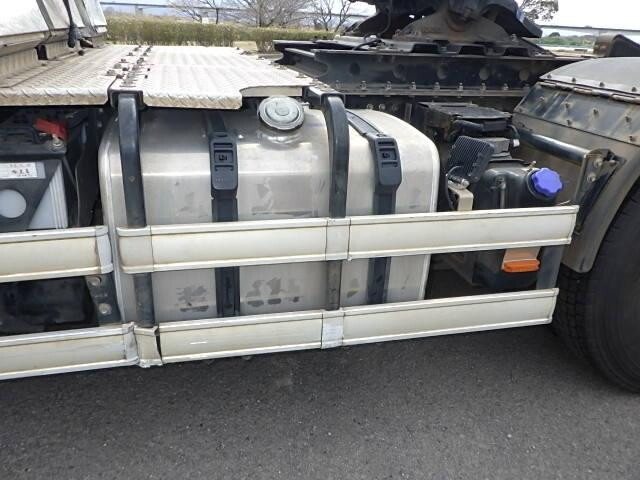 日野プロフィアトレーラーヘッド（トラクターヘッド）大型（10t）[写真22]