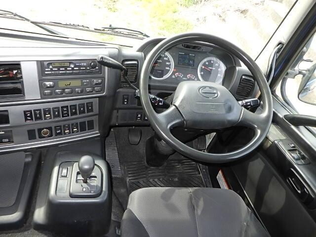 日野プロフィアトレーラーヘッド（トラクターヘッド）大型（10t）[写真26]