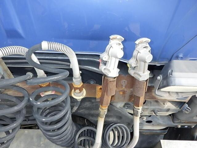 日野プロフィアトレーラーヘッド（トラクターヘッド）大型（10t）[写真08]