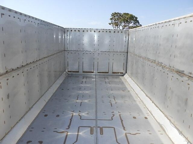 三菱ふそうスーパーグレート深ダンプ（土砂禁ダンプ）大型（10t）[写真06]