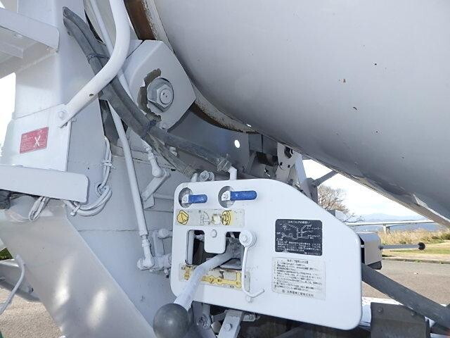 日野レンジャーミキサー車（コンクリートミキサー）増トン（6t・8t）[写真14]