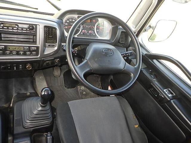 日野レンジャーミキサー車（コンクリートミキサー）増トン（6t・8t）[写真26]