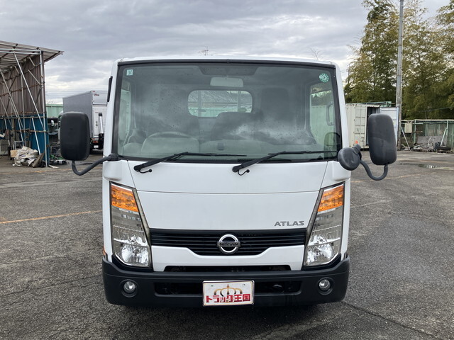 日産アトラス平ボディ小型（2t・3t）[写真11]