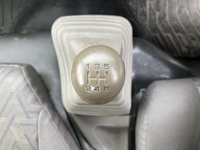 日産アトラス平ボディ小型（2t・3t）[写真34]