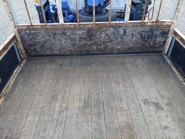 いすゞフォワードクレーン4段中型（4t）[写真13]