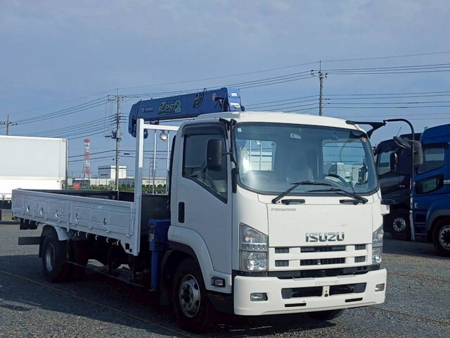 いすゞフォワードクレーン4段中型（4t）[写真03]