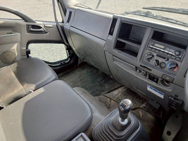 いすゞフォワードクレーン4段中型（4t）[写真35]