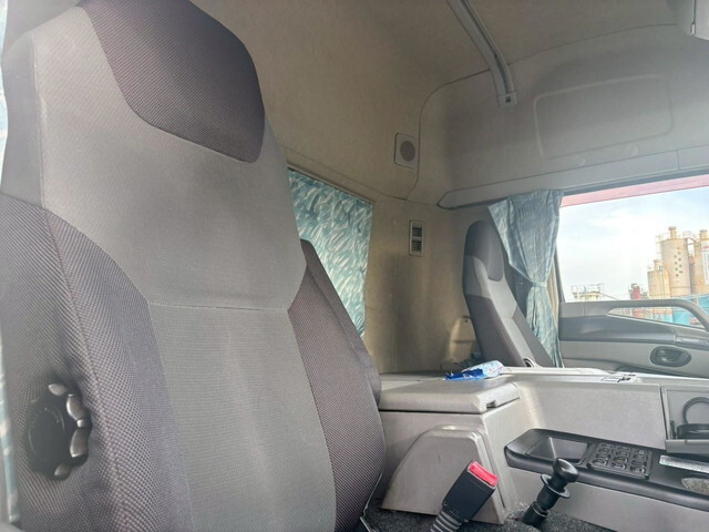 三菱ふそうスーパーグレートパネルウイング大型（10t）[写真18]