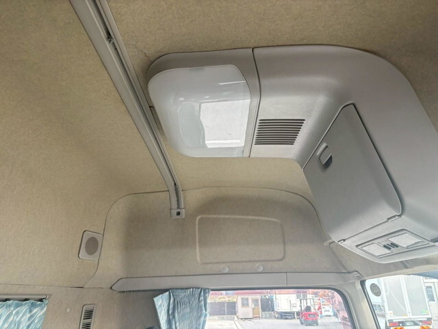 三菱ふそうスーパーグレートパネルウイング大型（10t）[写真19]