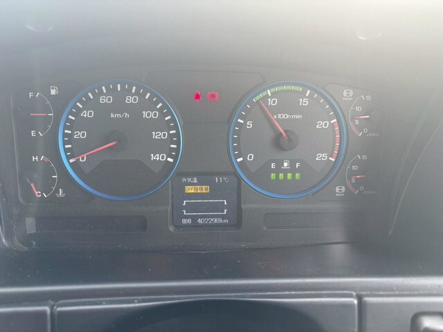 三菱ふそうスーパーグレートパネルウイング大型（10t）[写真21]