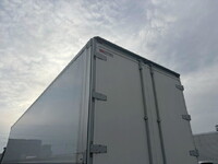 三菱ふそうスーパーグレートパネルウイング大型（10t）[写真07]