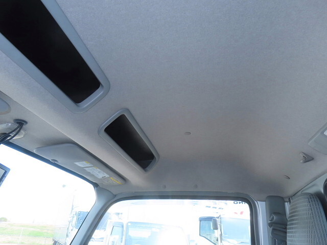 日野デュトロアルミバン小型（2t・3t）[写真22]