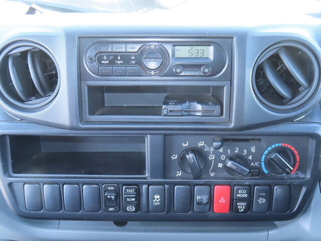 日野デュトロアルミバン小型（2t・3t）[写真24]