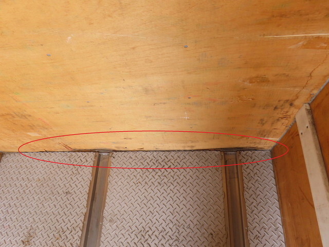 日野デュトロアルミバン小型（2t・3t）[写真32]