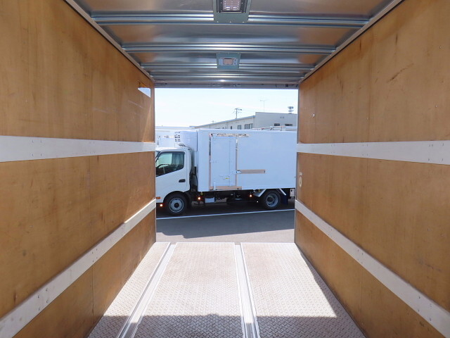 日野デュトロアルミバン小型（2t・3t）[写真33]