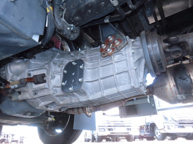 日野デュトロアルミバン小型（2t・3t）[写真09]