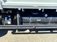 三菱ふそうキャンター平ボディ小型（2t・3t）[写真15]