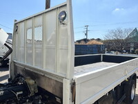 三菱ふそうキャンター平ボディ小型（2t・3t）[写真21]