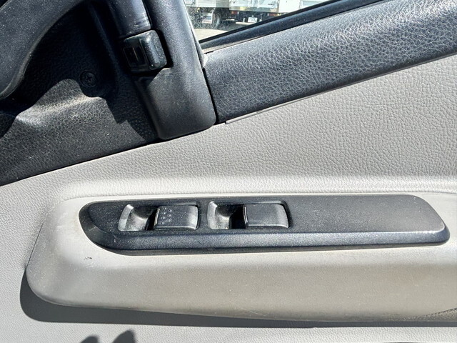 三菱ふそうキャンター平ボディ小型（2t・3t）[写真29]