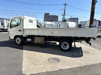 三菱ふそうキャンター平ボディ小型（2t・3t）[写真07]