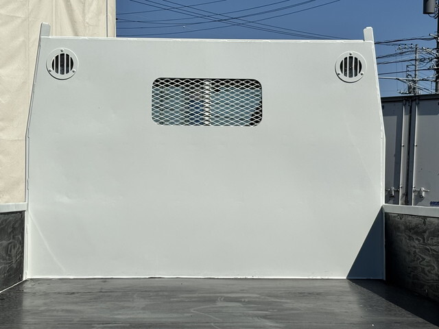 三菱ふそうキャンター平ボディ小型（2t・3t）[写真08]