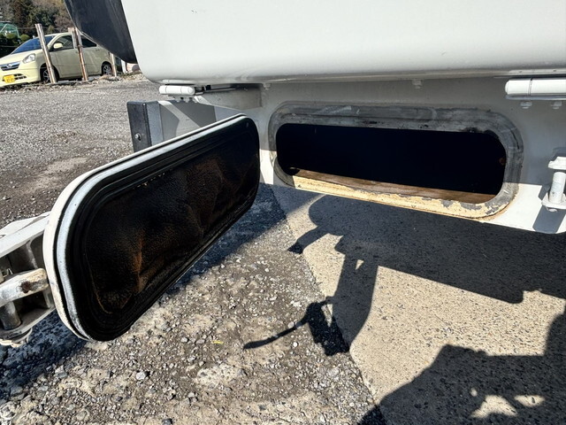 いすゞエルフパッカー車（塵芥車）小型（2t・3t）[写真10]