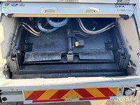 いすゞエルフパッカー車（塵芥車）小型（2t・3t）[写真13]