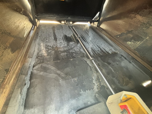 いすゞエルフパッカー車（塵芥車）小型（2t・3t）[写真19]