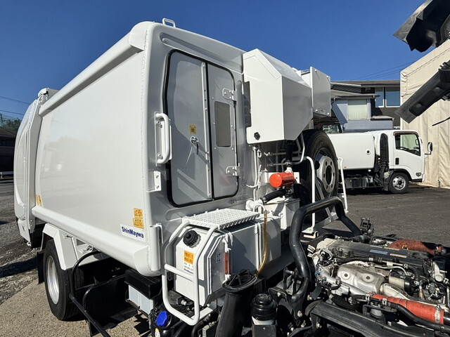 いすゞエルフパッカー車（塵芥車）小型（2t・3t）[写真20]