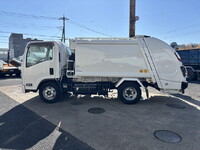 いすゞエルフパッカー車（塵芥車）小型（2t・3t）[写真07]