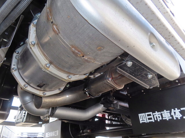 日野プロフィアクレーン5段大型（10t）[写真13]