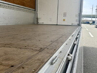 いすゞフォワードアルミウイング中型（4t）[写真11]