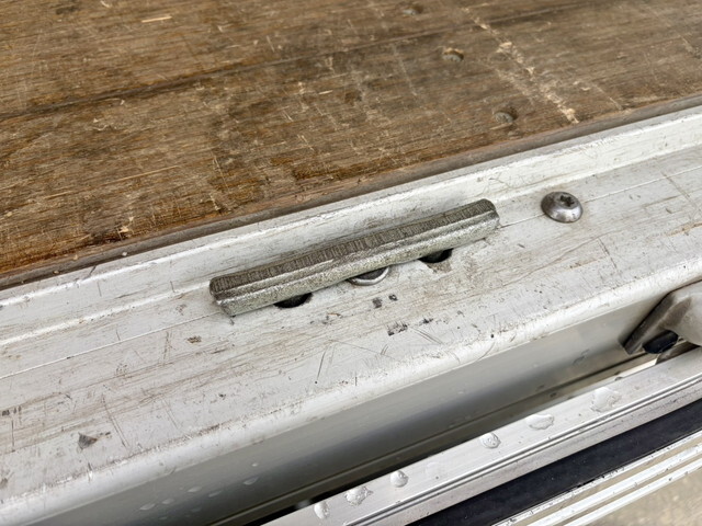 いすゞフォワードアルミウイング中型（4t）[写真11]