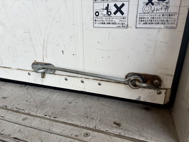 いすゞフォワードアルミウイング中型（4t）[写真12]