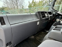 いすゞフォワードアルミウイング中型（4t）[写真18]