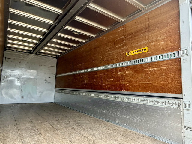 いすゞフォワードアルミウイング中型（4t）[写真19]