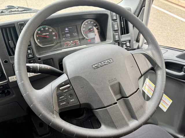 いすゞフォワードアルミウイング中型（4t）[写真35]