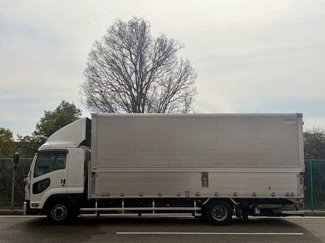 いすゞフォワードアルミウイング中型（4t）[写真04]