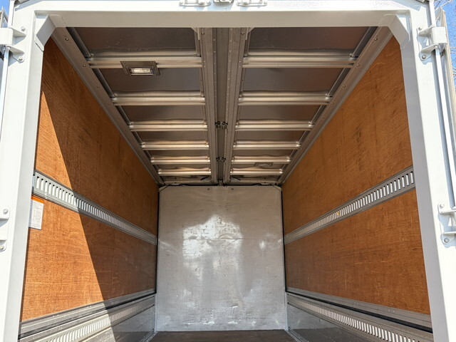 いすゞエルフアルミウイング小型（2t・3t）[写真12]