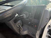 いすゞエルフアルミウイング小型（2t・3t）[写真37]