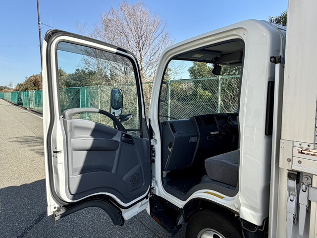 マツダタイタンアルミウイング小型（2t・3t）[写真10]